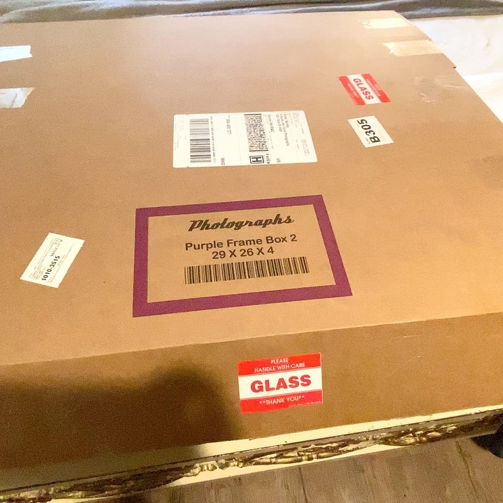 When your birthday gifts are the absolute BEST!
We just opened this BEAUTY of a framed family portrait from our destination family session last summer. Whether you need updated business portraits, or a family session amongst the wildflowers, A Smile Like Yours Photography is the studio to call 😍!