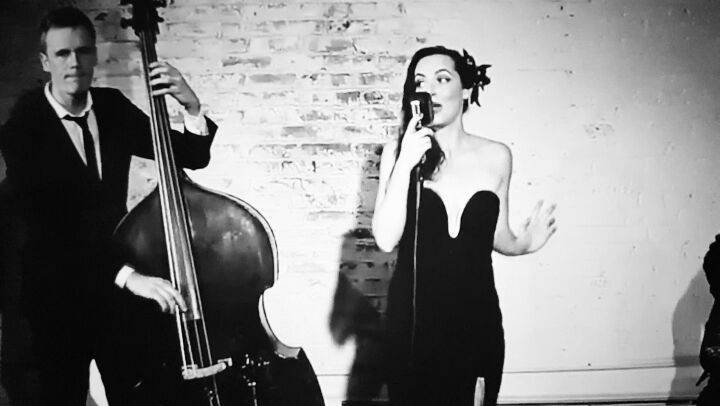 New video drop just for our new 'unplugged' residency that begins tonight at La Gamelle!!! in #nyc #livemusic #nocover #acoustic #jazz #rap #mashup love... 😄✊🎉 (full video link in bio!)