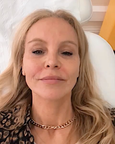 Have you ever tried PRP? 💫
Platelet Rich Plasma (PRP) treatment stimulates new collagen growth and repairs the skin.
During a PRP treatment, a small amount of blood is drawn into a sterile tube in the exact same manner as a standard blood test. The extracted blood is then centrifuged to extract the platelets. These enriched cells are then reinjected directly into your skin. PRP treatment stimulates new collagen production, encourage microcellular repair and rejuvenate the skin. 😍
PRP treatment is quick, suitable for all skin types with zero to minimal downtime ✨
Book your treatment via email contact@drmendelovici.com or call 07901206846 📱