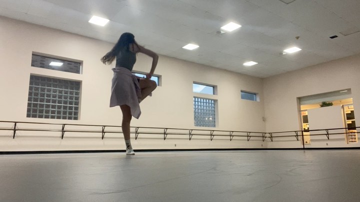 Sometimes it takes a million tries just to get the right transition. Working on a ton of new projects this semester in my âdown timeâ that Iâm really excited about!!