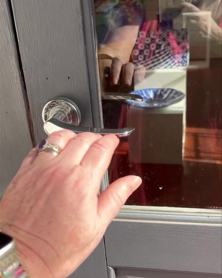 We’re ready. First room has a lot of blue.