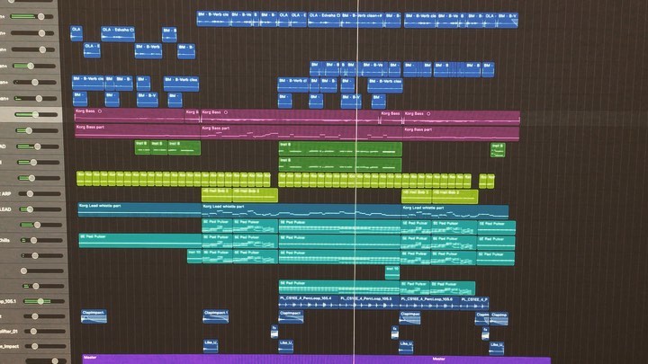 This one’s from a month or so ago now. Always love making these ambient guitar scapes.
-
-
-
#dreamyguitars #dreamyguitar #ambientguitar #ambientmusic #productionmusic #productionmusiclibrary #musiccomposition #originalcomposition #librarymusic #musicproductions #musicproduction #musicstudio #songwritersofinstagram #kemperprofiler #fendertelecaster #delaypedal #echoes