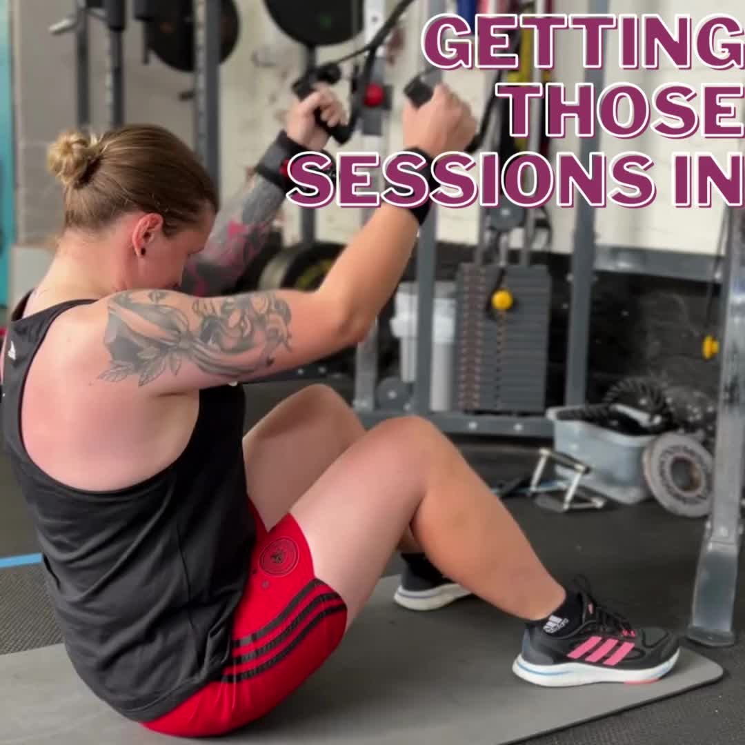 It's quite common for me to only see most of my clients once per week. Some of them also have a gym membership elsewhere which is GREAT😇
Laura is a great example of this.
In our sessions we create a bit of a plan as to how many times she thinks is realistic to get to the gym that week. I send her my plan of what we are doing in our PT session together so she's not doing the same movements on the days either side 💥
I absolutely love hearing about her progress, she's also fab at writing down her weights and reps into a book so she can keep track of where she is ✌🏻
It's all about setting a routine for yourself 👊🏻