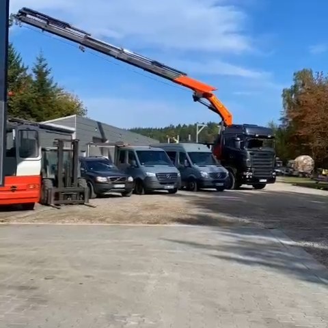 Die Maschinerie 🚚🚐#kran#lkw#palfinger#ladekran #lkwkran