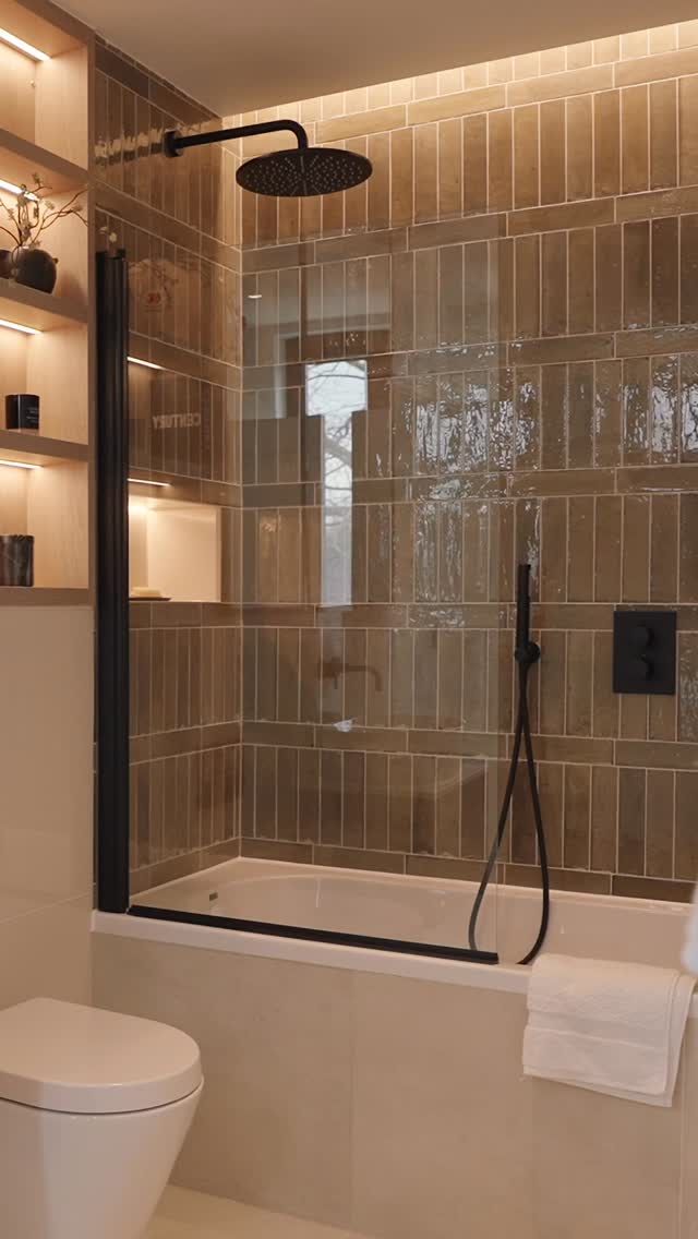 At Montpelier Mews, every element has been considered, from the gentle curves on the kitchen island to the subtle texture shifts throughout the space.
These soft touches bring a sense of sophisticated elegance to the homes and help shape a living experience that feels beautifully refined, yet effortlessly comfortable.
Agents - @core.london & @fineandcountry_chiswick
Interiors - @ademchic