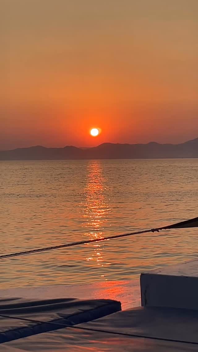 #sunset #haftalıkteknekiralama #teknekiralama #boatlife #fethiyetekneturları #boattrip⚓️ #sealife #sealife #tekneturu #göcektekneturu #muğla #rentboat #fethiye