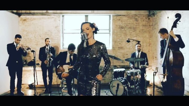 Yall come have lunch with us this WED SEPT 19TH in NYC's financial district!! We're playing a FREE OUTDOOR LUNCH CONCERT in the plaza at 17 State Street from 11.45am-1.45 pm! Come say hey and party!