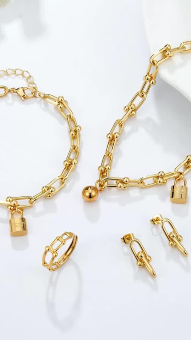 Every detail tells a story
BBMILANO, where craftsmanship meets elegance ✨