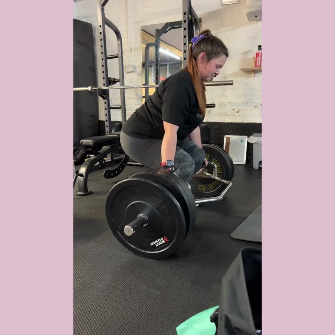 WHO LOVES A DEADLIFT? 😁
Here's some of my clients doing THEIR THANGGGGG 🤪