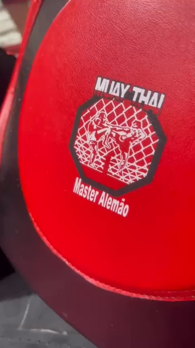 Do you want to get fit ,or learn self defense boost your confidence Improve your stamina or lose weight? come and join us ! We are located in The heart of Gosport book your free trial now ! #gosport #fareham #muaythailifestyle #muaythaithailand #muaythaitraining #muaythaiuk #muaythaigirls