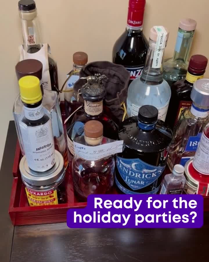 The festivities are well underway, and we've been joining friends, neighbors, and family for drinks and general holiday merriment! 🎄
A fully stocked bar is always a win, for you and your guests. 🍷😉🥂
While there are many high-end bar carts or cabinets to choose from, I still find myself making drinks in the kitchen and I don't want to have to sort through the back of a cabinet to find what I'm looking for.
👉 Try displaying your bottles on a tray, and get creative with whatever fits your home's style.
Now the options are visible and ready for everyone to have a great time!
What will you be drinking? Let me know your drink of choice below!🍸
_____
#drinkstagram #professionalorganizer #nova #gettingorganized #owahomesolutions #homeorganization #getorganized #organizeyourlife #organizingtips #organizingideas #homeorganizing #homebar #homebartender #stockedbar #drinkscabinet #minimalisthome #minimalistliving #livingwithless #livesimple #livewithless #fewerbetterthings #declutteryourlife #simplifyyourlife #simplethingsmadebeautiful #stressless #classicmodern #minimalistdecor