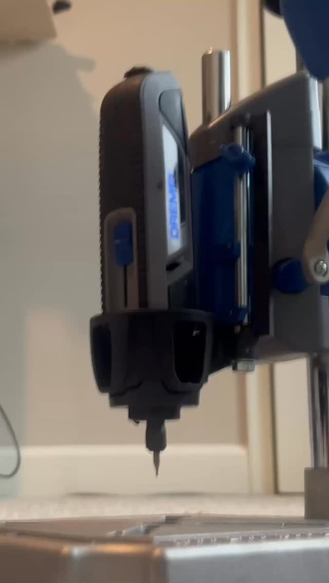 My most recent custom order!!!! Check these cuties out and my best tool when I need the most precision on drilling.
Handmade with love. Hecho con amor.
#handmadeearrings #bluealiens #experiment626 #polymerclayartists #clayartistsofinstagram #latinasmallbusinessowners