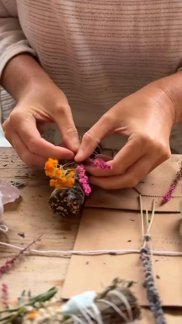 ✨Want to make your own smudge sticks? 🌿 Join us at @handmadedesignmarket.au for a Botanical Smudge Stick Workshop you’ll never forget!
In just one heart-led session, you’ll:
🌸 Create two smudge sticks with dried herbs, florals & crystals
🕯️ Learn the beautiful history & practice behind smudging
💛 Connect, slow down & get creative
Spots are limited — comment ‘MAGIC’ below and we’ll DM you the ticket link!
#SmudgeStickWorkshop #HandmadeMarket #CreativeWorkshop #RitualTools #MindfulMaking #SacredRitual #PlantMagic