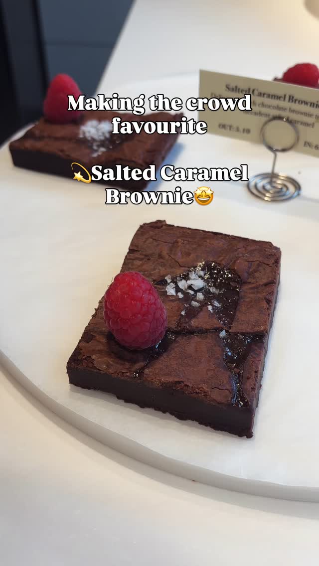 From whisk to wow ✨
Our Salted Caramel Brownie isn’t just a sweet treat, it’s a labour of love.
🍫 Made with rich, high-cocoa chocolate
🧂 Balanced with hand-harvested sea salt
👩🍳 Crafted by our skilled baker using time-honoured techniques and precision equipment
Every swirl of caramel and every fudgy bite is proof: quality in = quality out.
#finchleycentral #finsburypark #hampstead #londonfood #londonbakery #londonfoodies #brownie #saltedcaramel #cafe #chocolate