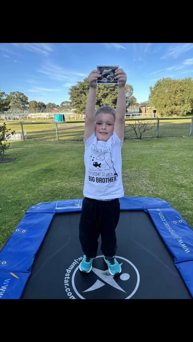 A new @sculptandglowlab team member will be arriving in Nov ‘25 😬💜
Hayley’s final appointments before maternity leave are filling fast! DM now to secure your spot! 👏🏻
.
#maternityleave #parentalleave #finalappointments #perthmumsandbubs #rfskintighteningperth #fatcavitationperth #cellulitereductionperth #plasmafibroblastperth #sculptandglowlab #nurseledclinic #bodysculptingspecialist