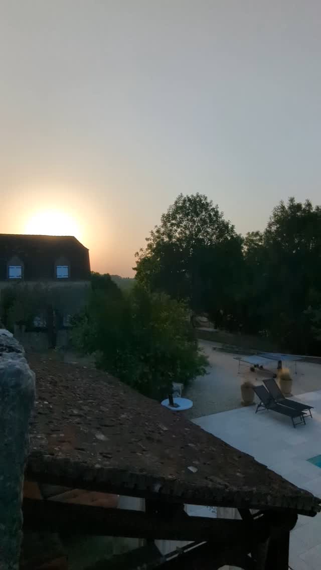 6h45 du matin. Il va encore faire chaud. #lespierreslotoises #gitesetchambresdhotes #occitanietourisme #tourisminfrance #ete #summervibes #zenattitude