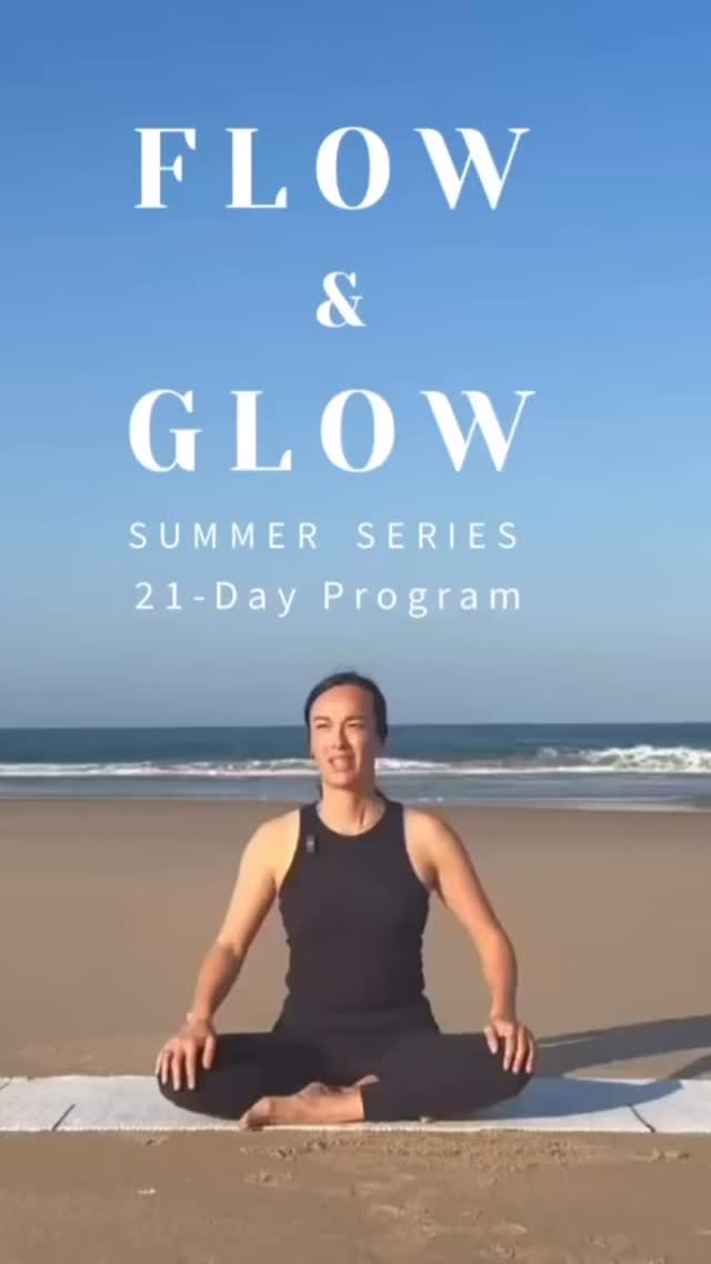 My online program Flow & Glow is live !
Join us if you want to keep your practice alive and feel good whether you are on vacation, working or travelling this month 🧘♀️
21 days is just enough time to create a routine that carries you through the summer break.
21 days
10-20 minutes a day
7 styles of practice
• morning flow
• jet lag / travel recovery
• pranayama
• core focus
• stretch / Yin
• power flow
• face yoga
Keep moving, breathing and flowing all summer ✨
Accessible for everyone and perfect to share with family 💛