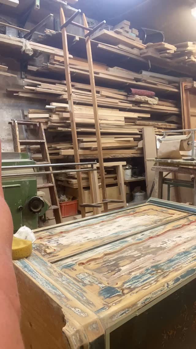 Such a 🔥 weekend, after too much sun on the lake I just wanted to stay in the cool workshop. #furnitureflip #upcycling #circularzürich