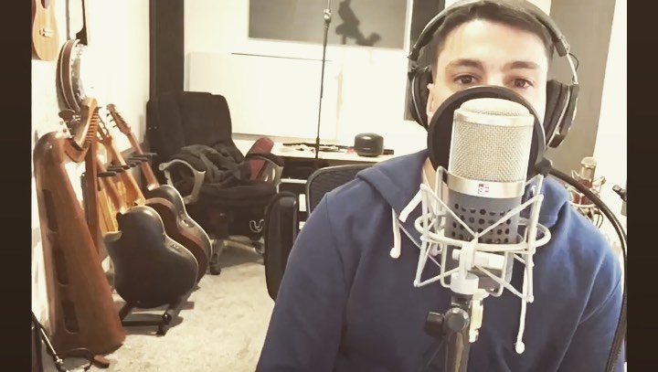 Vocals innit 👄 🎶
-
-
-
#neighbours #everybodyneedsgoodneighbours #withalittleunderstanding #youcanfindtheperfectblend #sessionvocals #harmonaay