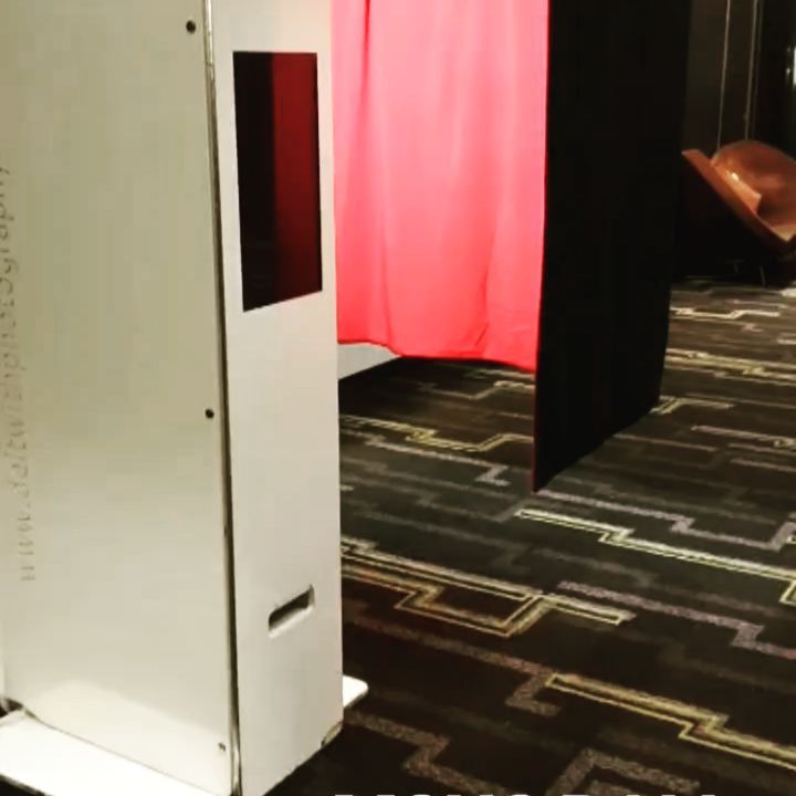 Those School Ball Photobooths always looking glamorous