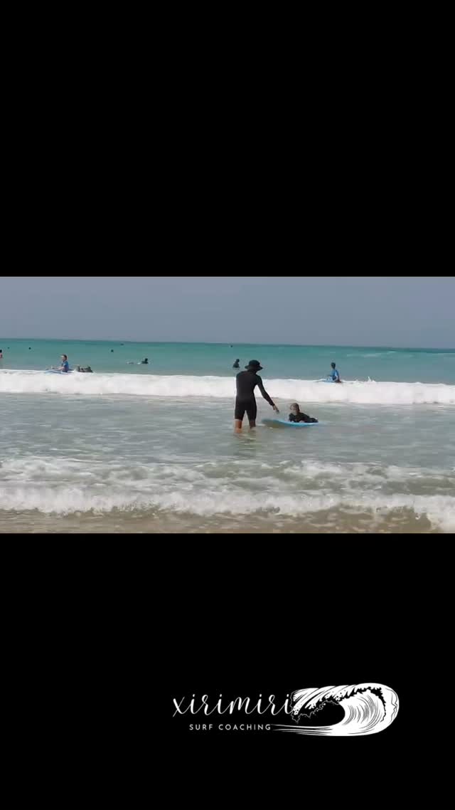 “Un moment suspendu” ✨🤙🌸
#xirimirisurf #surf #kids #ocean #pure