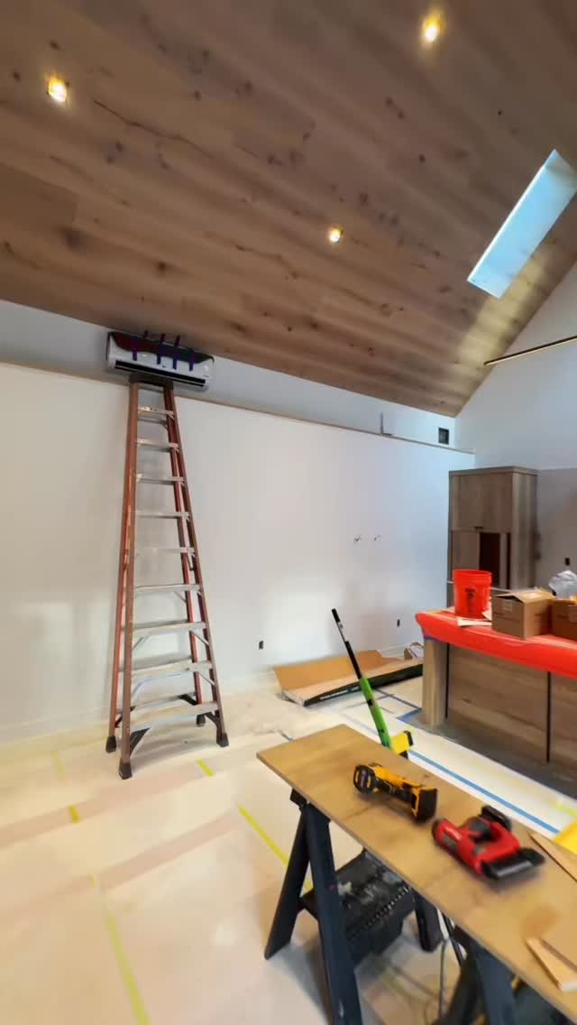 Check out this staircase — our white oak treads and risers tie right into matching white oak wall paneling for a clean, seamless look. We’ve built in a recessed LED light channel that will wash the white oak-clad walls with a soft glow, making the details pop.
By letting the treads and risers extend just past the cladding, we get a subtle shadow line that adds depth and dimension. It’s all about the small details and thoughtful design moves that make a big difference in the finished space. Only the best for our clients!
Carpentry - @ward_construction_cape_cod
Stair stock and flooring- @macdavisflooring
#architecture #echelonbuilders #luxury #customcabinetry #designbuild #modernstaircase #whiteoak #interiordesign #customhomes #highendhomes #stairdesign #luxuryinteriors