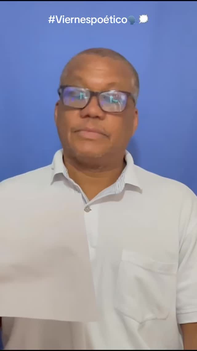 🔝🤩Qué alegría poder tener hoy este invitado de lujo: Rubén Darío Álvarez Pacheco, periodista, escritor, melómano empedernido, y destacado cronista cartagenero, a quien admiramos tanto por su talante narrativo y su excepcional sentido crítico a favor de la cultura y las letras.
📖✒️Hoy en este #viernespoético nos comparte un fragmento de La Pupila peregrina, un texto inédito de su nuevo proyecto literario, -en compañía del conocido fotógrafo cartagenero Edgar Garcés––.
🎉😘 @rubendarioalvarezpacheco: Gracias querido “Muchachón”, es todo un lujazo tenerte en nuestra Chaza
Todos invitados a leer sus libros:
📕 Noticias de un poco de gente que nadie conoce
📓Crónicas de la región más invisible
📗La fuga del esplendor: Conversación con la música cartagenera de los años 80
📘Chela Ceballos, la musa del vallenato
📔Maleta de notas del viajero profano
📙El picó de Nicolás.
📝Sus maravillosas historias pueden leerlas en @rinconguapo2305
#viernespoético #RubénDaríoAlvarez #maestro #crónicas #Periodismo #Libros #Lectura #escritorescartageneros #Cartagena #lachazarevista
#quévivalapasiónpornarrarlotodo