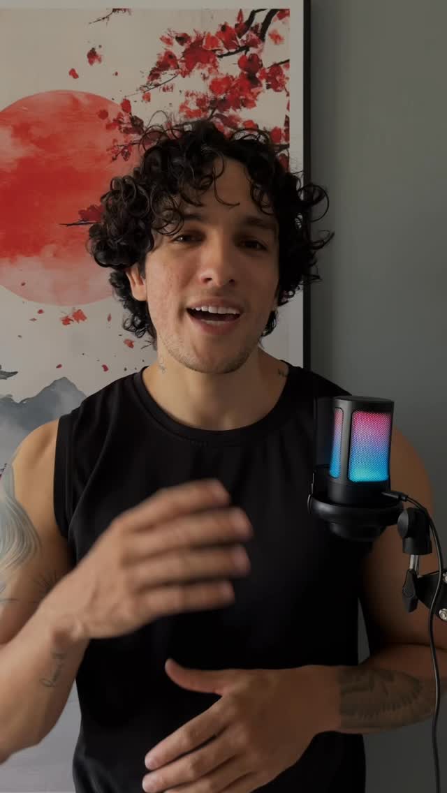 ¿Tienes dolores después de entrenar? Normal, es causa del estímulo que le diste a tus músculos 🔥
Recomendaciones para reducirlos un poco
📍 Calidad de sueño: descansa adecuadamente entre 7 a 8 hr. Utiliza magnesio y zinc para conciliar mucho mejor el sueño
📍 Planifica y organiza tus rutinas de tal forma que tus músculos tengan un intervalo de descanso de 48 a 72 hr entre cada sesión.
Y listo, deja de creer en el “No pain no gain” el descanso hace parte del entrenamiento ⚡️
Entrena conmigo yendo al link descanso mi bio, ahí podrás ver todos los programas de entrenamiento y nutrición disponibles 🚀
.
.
.
#fitness #gym #fitnesstips