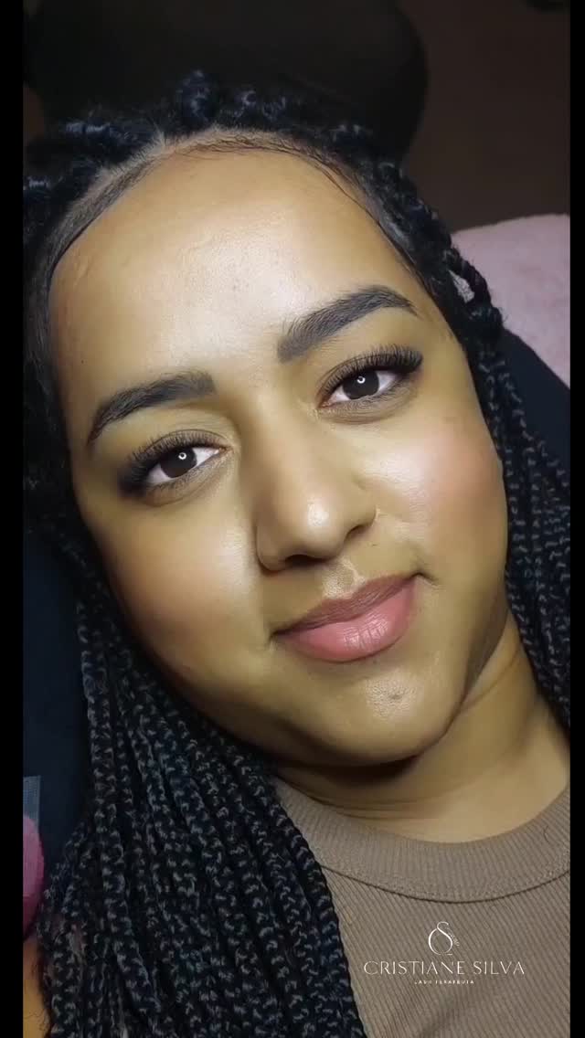 Sorriso que fala por si…
Cílios que elevam autoestima e revelam a beleza autêntica de cada olhar.
#LashDesigner #CíliosPerfeitos
#AutoestimaElevada #ExtensãodeCílios
#JardimBonfiglioli #Butantã