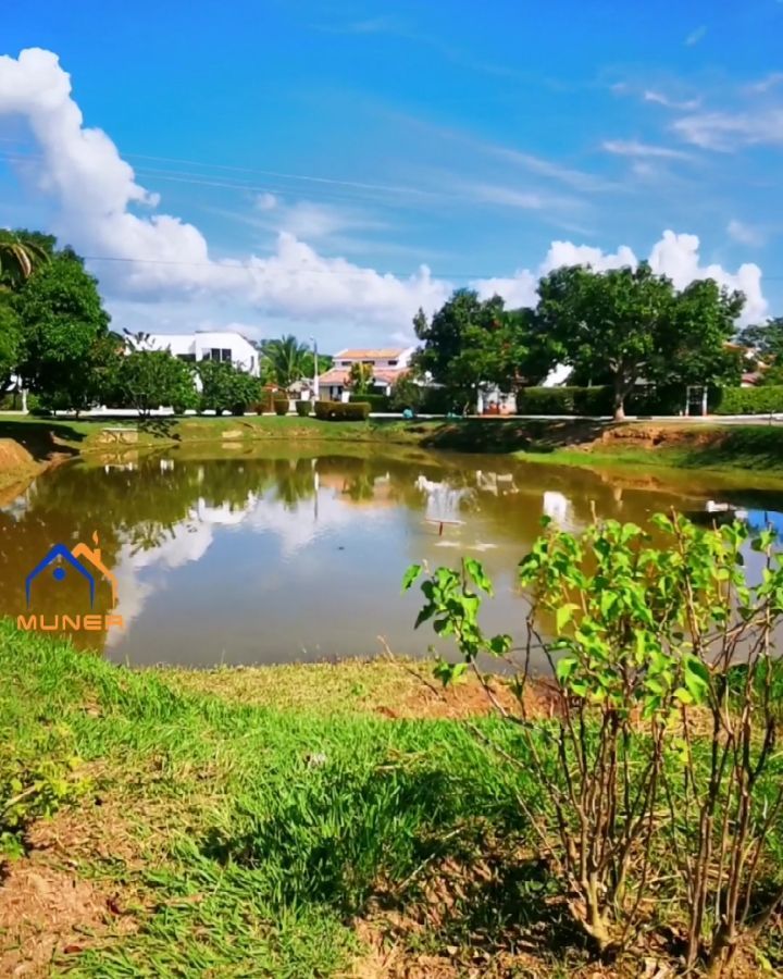 No lo pienses mas, este hermoso lugar te esta esperando, ven a visitarnos, reserva tu estadía 🙈.
.
Casa con piscina para alquilar en Melgar.
.
#casamuner #casaparaalquilar #casaparaalquilarenmelgar #melgar #casasenmelgar #lagomelgar #condominioelruby #elrubycountryclub #elrubyMelgar #vacaciones