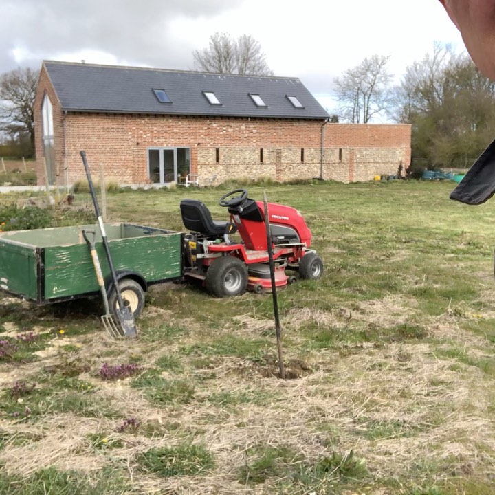 Day one of #coronapondchallenge. I think the tripod fell over in the wind . #pondlife #byhand #timetodig