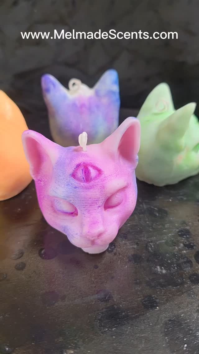 Black light Chakra Cat candles available at www.MelmadeScents.com
#candles #custom #cat #witchy #melmadescents