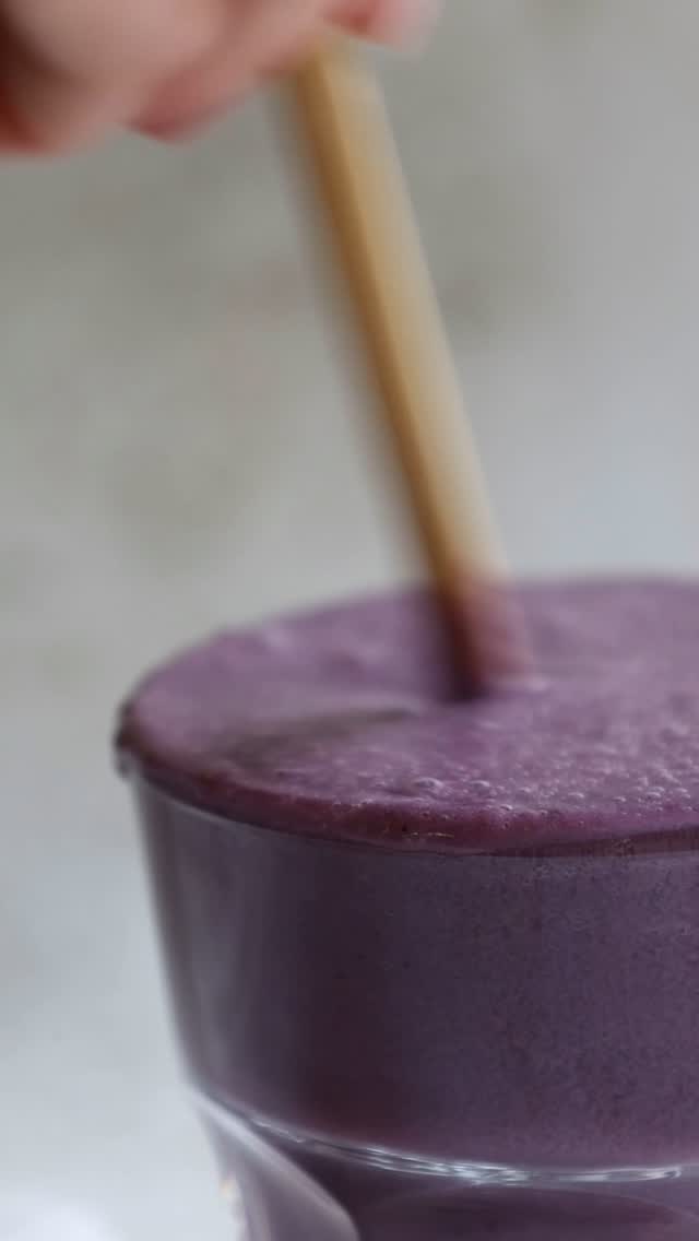 It’s Blackberry season and we have an abundance growing wild in the garden. This means Blackberry Smoothies are on repeat.
Ingredients:
Blackberries
Banana
Hempseeds
Almond or hemp milk
Additional options: chia seeds / flaxseeds/ vanilla protein powder
#brambleberry #blackberrys #smoothie #healthyeating #smoothies