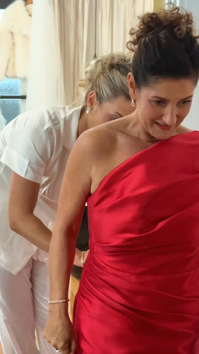 Such a special moment with my mum!
Creating a custom dress for her to wear to my wedding and getting ready together is something I will cherish forever ❤️
Custom made dress @brittneypaigecouture
Content @aligned_bts
Venue @warrnamboolretreat
Hair @birds_and_fellas_hair
Makeup @emmelinemakeupartist
Bouquets @thebloombarandco