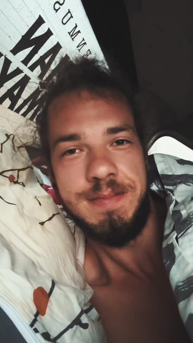 Tag 4/5 Straßenmusiktournee 💚
#austropop #musikausösterreich #strassenmusik