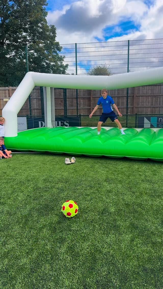 What an end to an amazing week ☺️❤️⚽️
SUMMER CAMP 2025 - WEEK 3 - OVER AND OUT 🎤
Week 4 pending … 😄🙌🏼