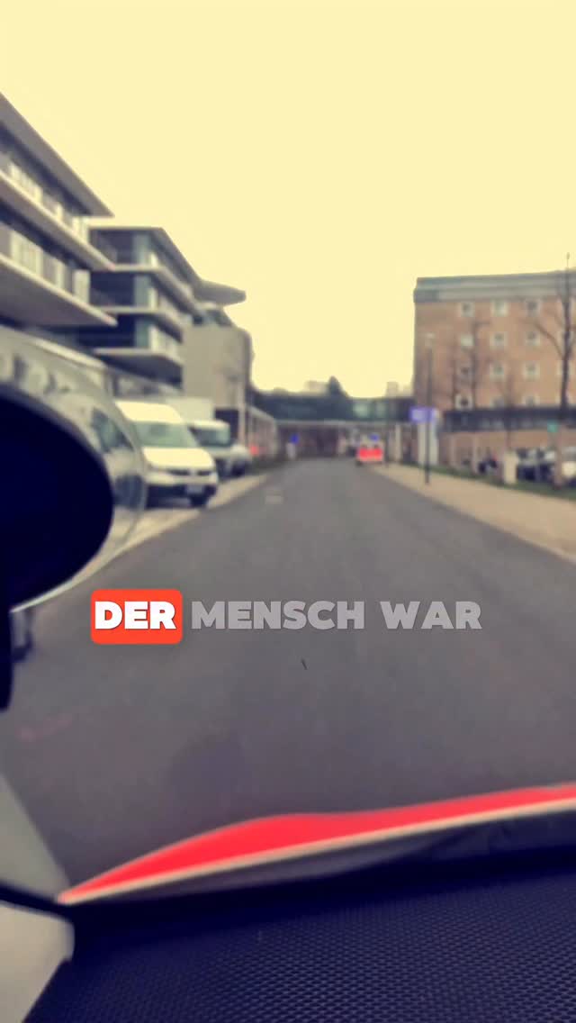 🚨 Rettungsdienst braucht mehr als nur Blaulicht.
Wir reden über das, worüber andere oft schweigen:
🧠 Mentale Stärke
🤝 Miteinander im Team
🔥 Echte Fehlerkultur & Ethik
In unseren Folgen von Tatütata – Das Mindset ist da nehmen wir aktuelle Themen auf, die jeden im Rettungsdienst bewegen – klar, ehrlich und praxisnah.
📘 Unsere Bücher & Leitfäden wie Coaching im Rettungsdienst oder Resilienz im Rettungsdienst geben dir Impulse für den Alltag.
📍 Mit Coaching, Supervision & Fortbildungen kommen wir direkt zu deiner Wache – für mehr Zusammenhalt, mehr Kommunikation, mehr Mindset.
💬 „Resilienz im Rettungsdienst bedeutet nicht, alles auszuhalten – sondern zu lernen, mit Belastungen stark und menschlich umzugehen.“
👇 Schreib uns in die Kommentare:
Welches Thema sollte im Rettungsdienst mehr Beachtung finden?
👉 Folge @rayani.rescue – für mehr Haltung, mehr Austausch, mehr Entwicklung.#rettungsdienst #112 #rayanirescue