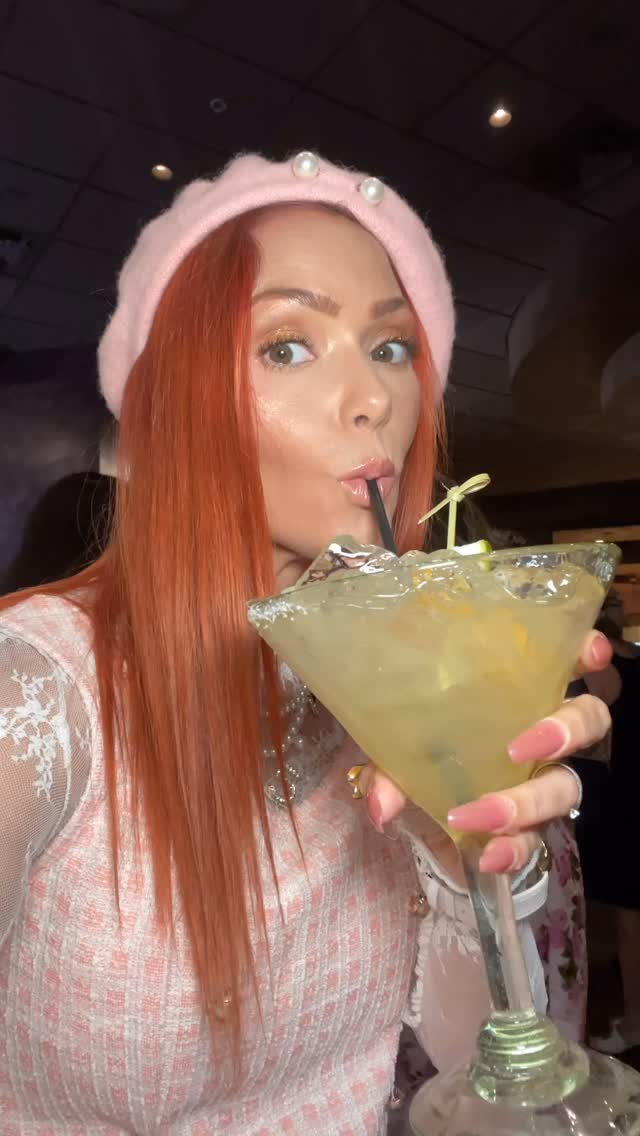 More than a steakhouse… @chopscitygrill_bonitasprings In Bonita Springs is a whole fine vibe.
✨ Indulge in the finest cuts, fresh seafood, creative sushi, and a wine list that’s 30% off every night!
Perfect for a special occasion or a memorable night out.
They’re also part of @sizzledining so get ready to experience one of the finest taste in Southwest Florida for an unbeatable price.
📍 Bonita Springs, FL
#ChopsCityGrill #BonitaSprings #dinewithapurpose #southwestflorida #sizzledining #swfl #swflfoodies #leecounty #foodporn @phelanfamilybrands