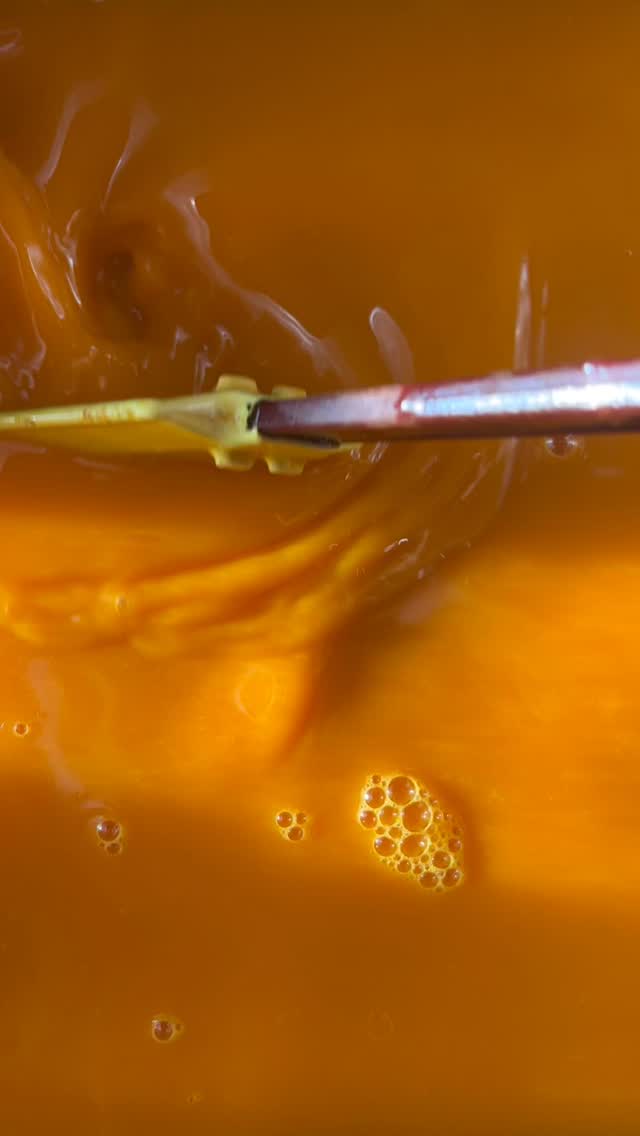 Little ASMR juice stirring for production day 🧚 see you all weekend! ✨Thursday in Exeter (2:30-6), ✨Saturday in Portsmouth (8-12) AND Sanford (8-12) and ✨Sunday in Kittery (10-2)!