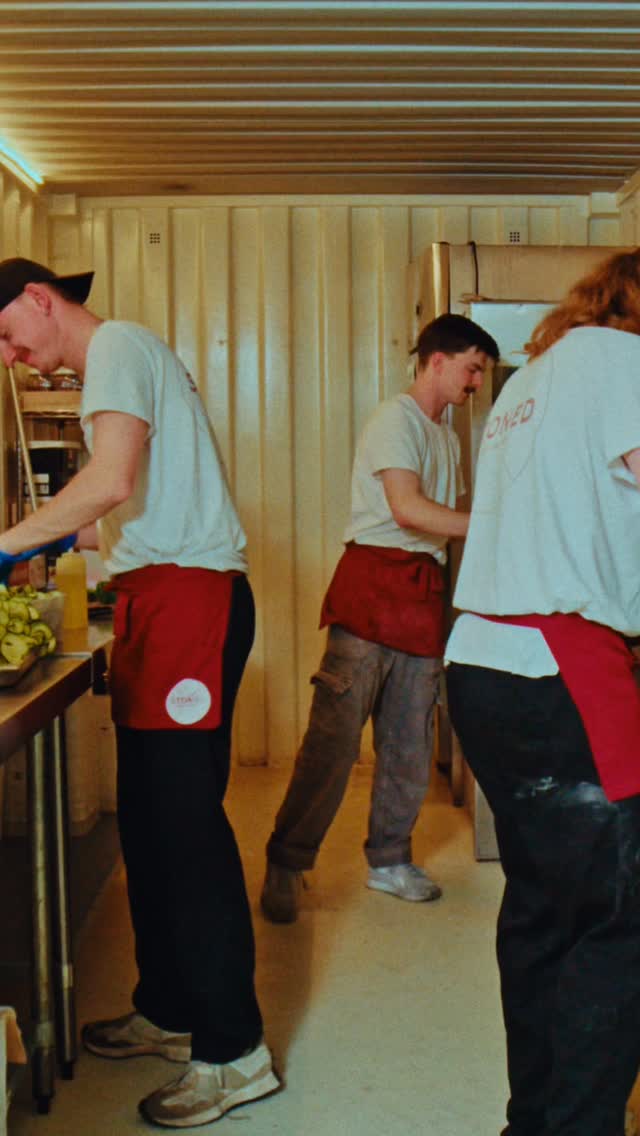 We don’t cut corners, only the finest ingredients make it onto our pizzas 🍅🧀
Prepped fresh every morning by the team at the Stoned HQ Kitchen, then delivered straight to our trucks, ready to take on that irresistible wood fired taste. 🔥
Which pizza will you choose tonight? 😉🍕