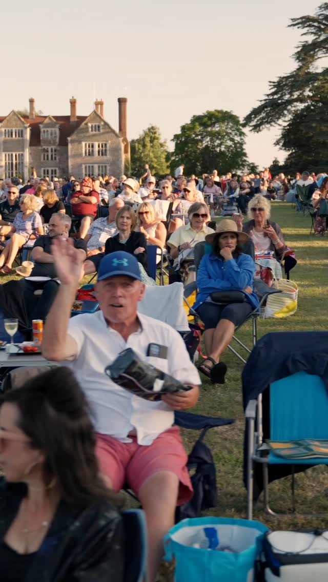 This many amazing West End Stars in one place as well as some incredible competition winners! What's not to love? @liveatloseley @loseley_park @thebourneorchestra @gsa_musicaltheatre #liveatloseley #surreyevents