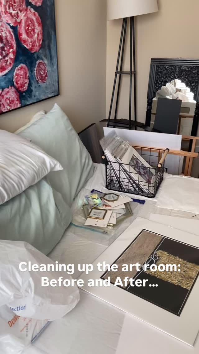 I love organizing 😂 It feels so good.
It’s about time for market season to ramp up so I wanted to get things tidy to create less stress later on. Plus I need to install lots of hanging wires which I like to do indoors instead of in my garage studio…which is a constant alternating state of disaster and tidy. I’m pretty sure that’s all creatives tho.
#organize #organizedartist #messystudio #artistorganization #huntsvilleartist