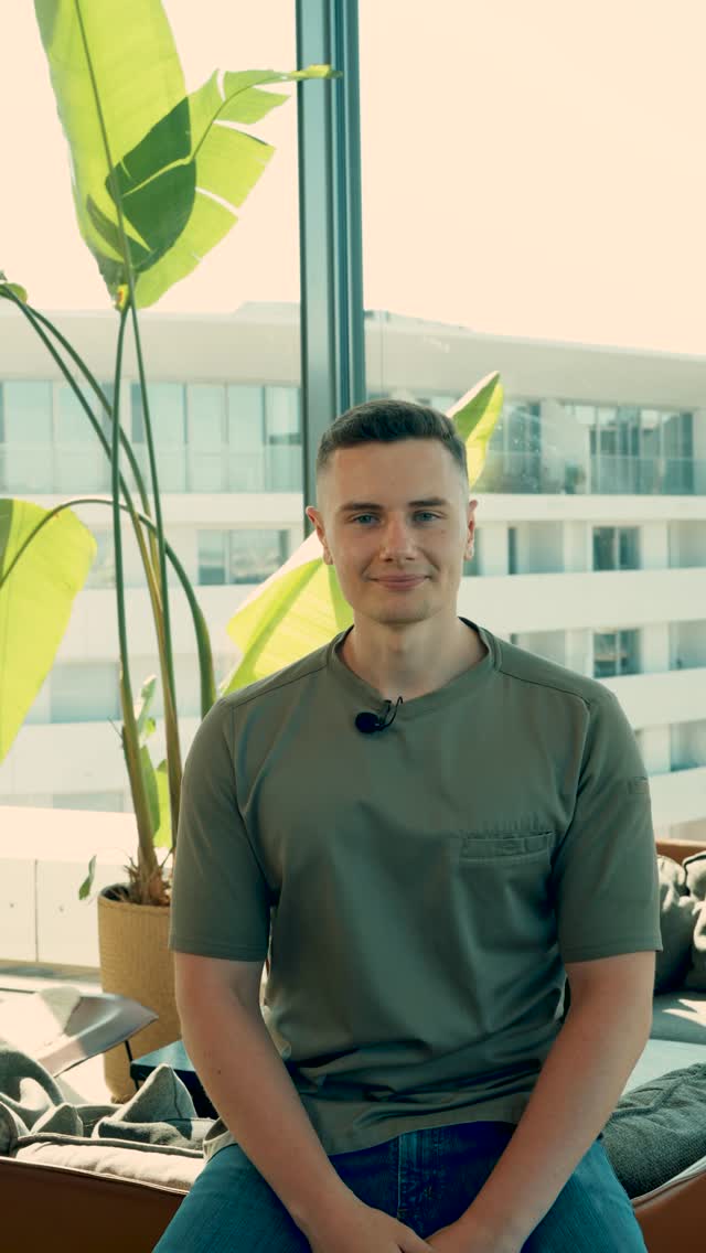 Zwei Tage, ein Ziel: München! 🍹✨
München, seid bereit? Am 29. & 30. August bringt Konstantin seinen Signature-Drink in die Stadt – kreative Drinks, coole Vibes und unvergessliche Momente warten auf dich!🔥
Two days, one destination: Munich! 🍹✨
Munich, get ready: On August 29 & 30, Konstantin is bringing his signature drink to town – creative cocktails, cool vibes, and unforgettable moments await you! 🔥
#bartender #aurorarooftopbar #rooftopvibes