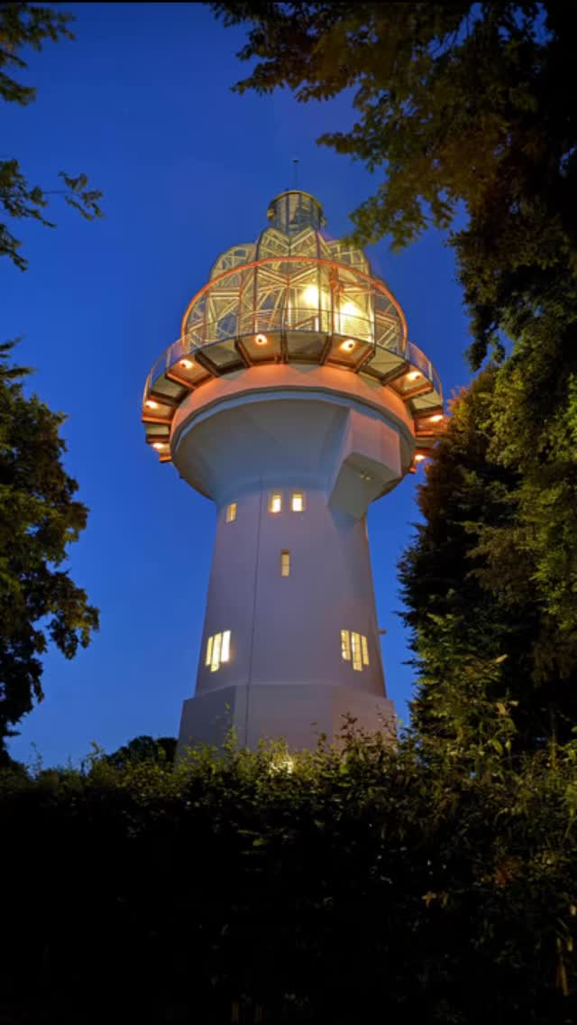 Mit Weitblick in die zukunft. 🧡
Ein inspirierender Abend im Lichtturm voller Ideen, Energie und Gemeinschaftsgeist.
DANKE 🧡 an alle, die da waren, zugehört, mitgedacht und ihre Gedanken eingebracht haben.
Gemeinsam gestalten wir die Zukunft unserer Stadt, bei der jede Stimme, jede Idee zählt.
Hier ein paar Einblicke in den Abend 🟠
#sgzukunft #solingen #kommunalwahl2025 #füreinneuessolingen #mutig #transparent #bürgernah