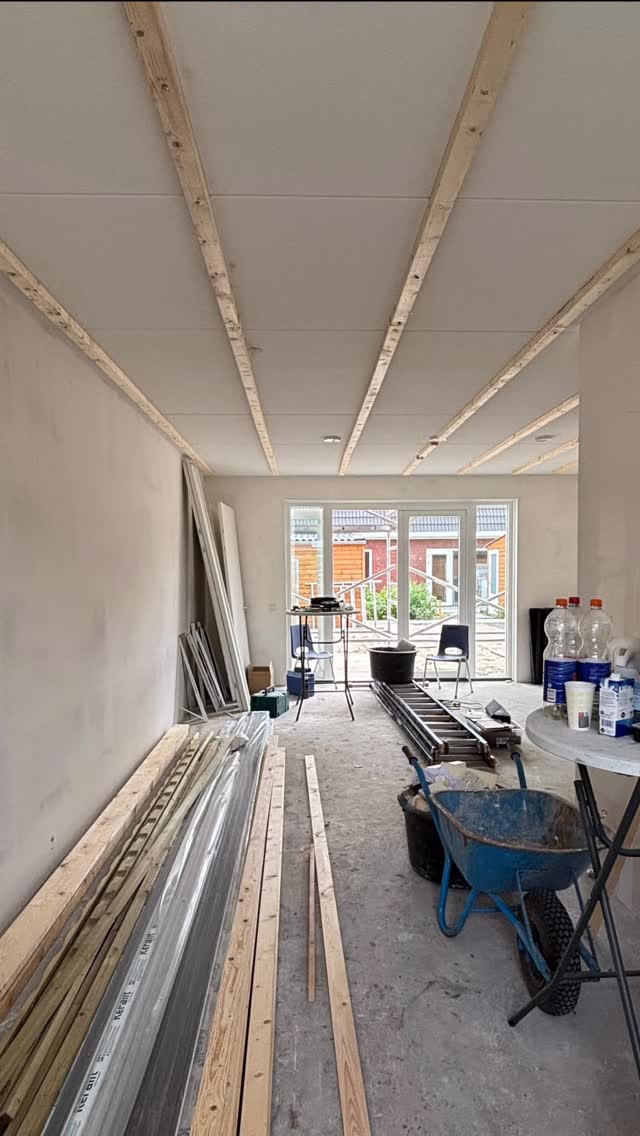 First impression of project Noordeloos. Build by Schalkers interieurprojecten
#interior #interiordesign #bespokeinterior #architect #archilovers #archidaily #homedesign #homedecor #homedecoration #instahome #interiorlovers #interior123