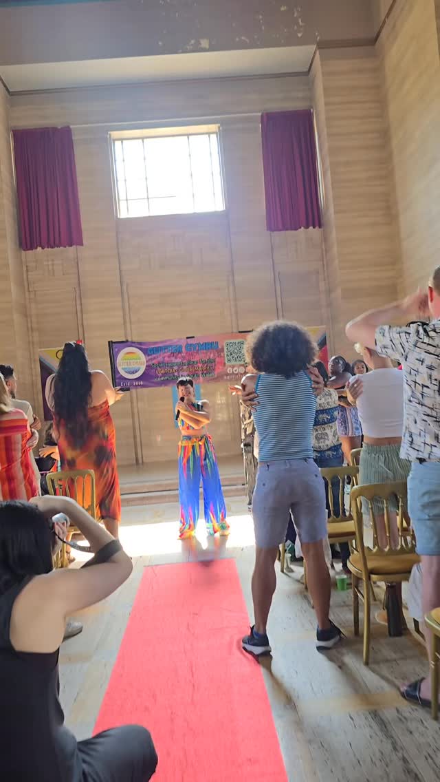 � I had the privilege of leading the opening movement session for @glittercymru Cymru’s Pride Event, an organisation that supports LGBTQ+ individuals from diverse backgrounds, including refugees and asylum seekers. I also debuted music by @rosswhytemusic from my book Body Questions in Practice.
At the Temple of Peace in Cardiff, I guided the group through exercises to help us arrive in the space and connect with our bodies. We engaged in movement greetings, fostering connections and getting to know new people. Thank you for the invitation!
Footage: @thethiagosena
#GlitterPride #LGBTQ #wales #CommunityCohesion #Movement #creativehealth #artsinhealth #embodiment #globalmajority