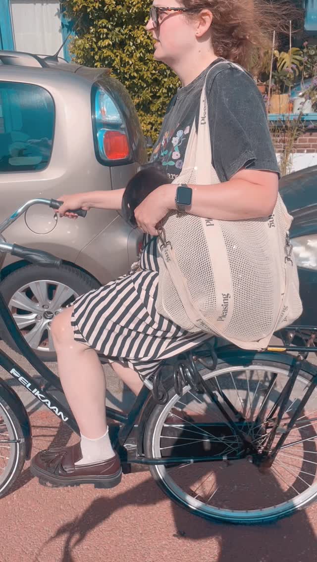 How was your weekend? #pursedog #pleasing @pleasing #puppyplaydate