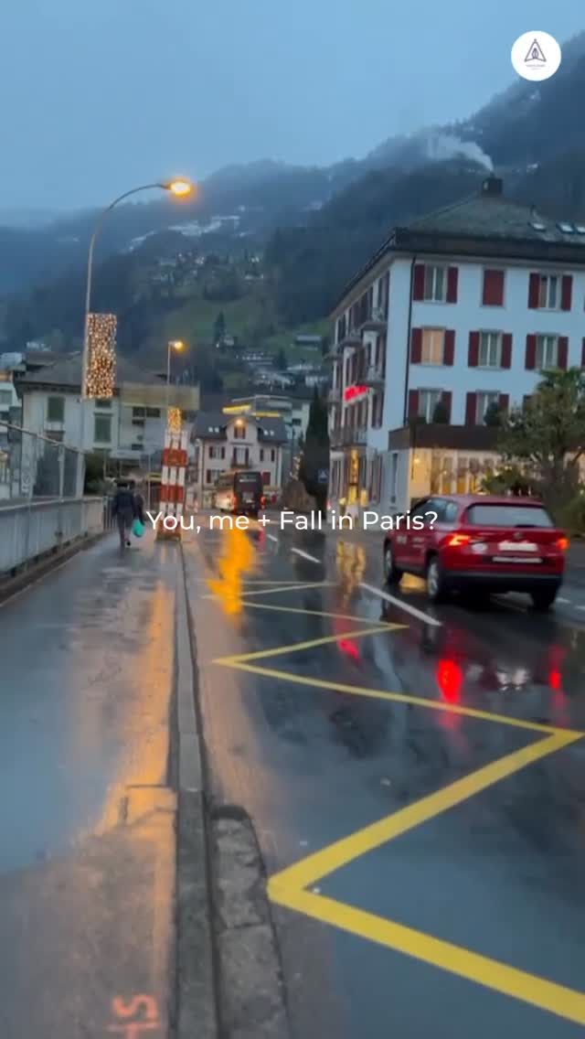 Romance, autumn leaves, and Paris. 🍁🗼
(travel, touchdownearth, travediaries, travelgram, dubai, italy, paris, trending)