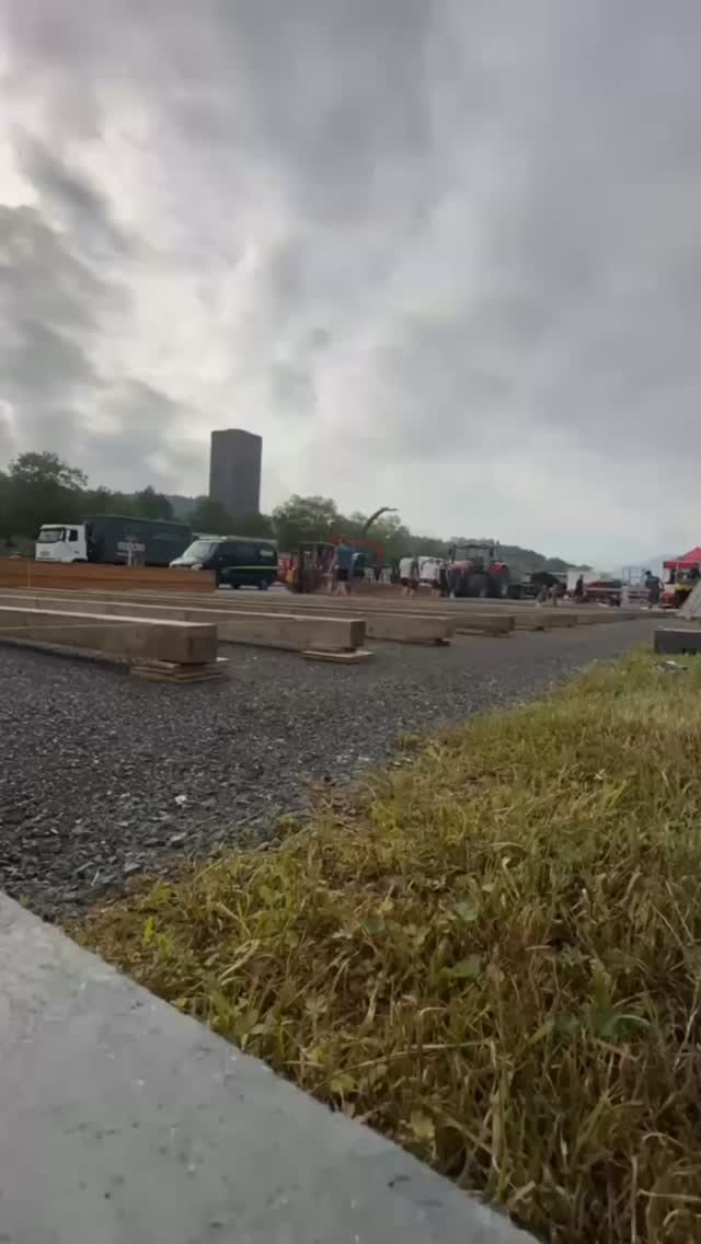 Jetzt geht’s los! 🙌 Die Forstmesse Luzern läuft. Komm bis am Sonntag bei uns am Stand vorbei und entdecke unser Sortiment live vor Ort. 🌲🔧
