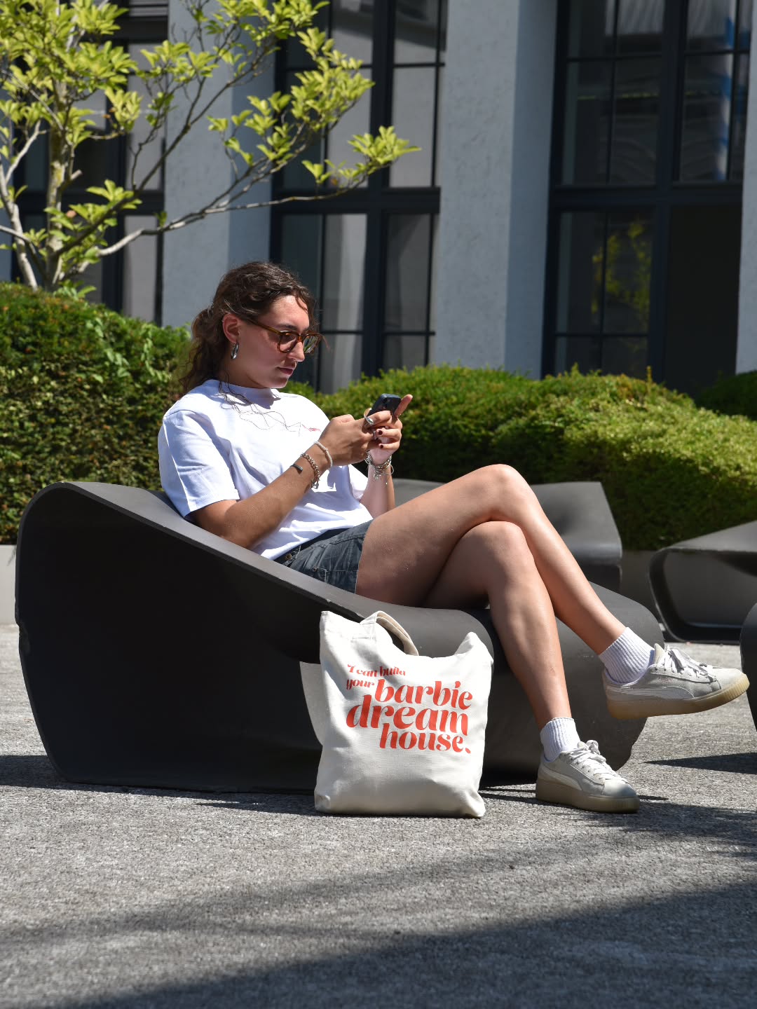unsere dream house bag spotted an der tum 🤫 #munchen #technischeuniversitätmünchen #33Studio #architekturstudent #studentlife #studenten #totebags #jutebeutel #dreamhouse